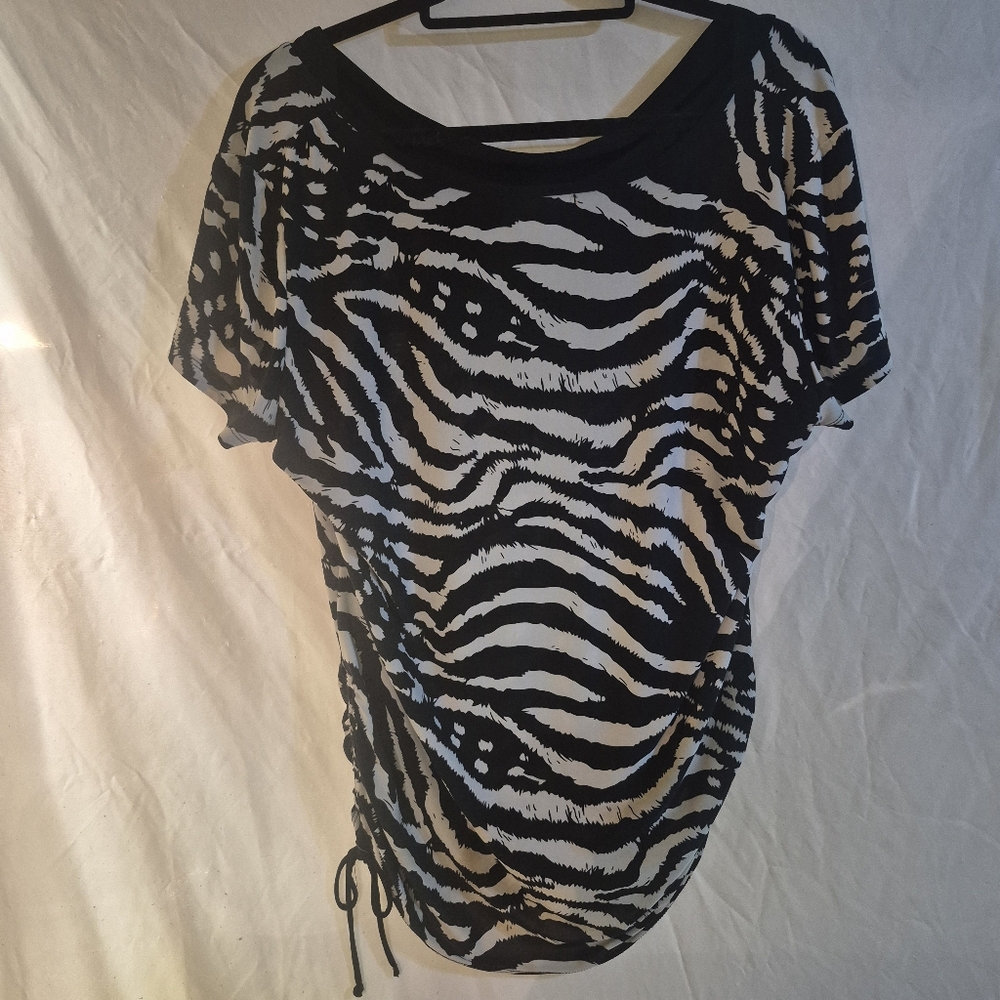 Casual Land Womens Top.   Box 26 - Picture 3 of 3